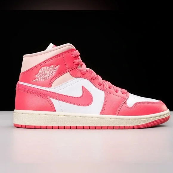 Women’s NIKE Air Jordan 1 Mid - Picture 2 of 13